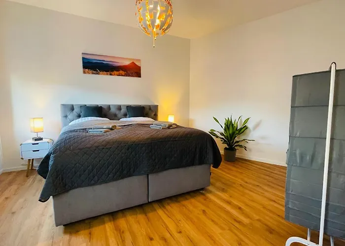 Schoenes - Netflix-nespresso Apartment *